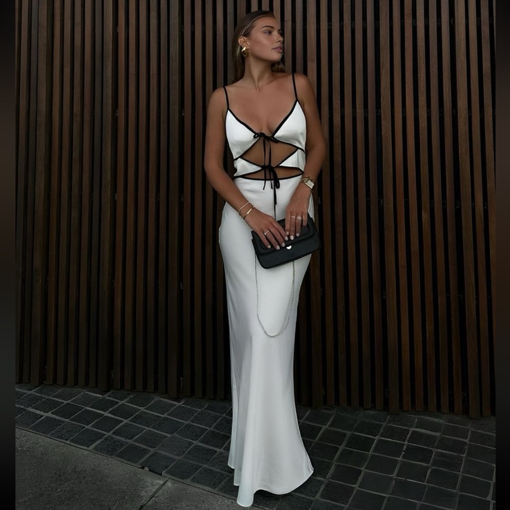 Commense Contrast Trim Tie-Front Long Dress